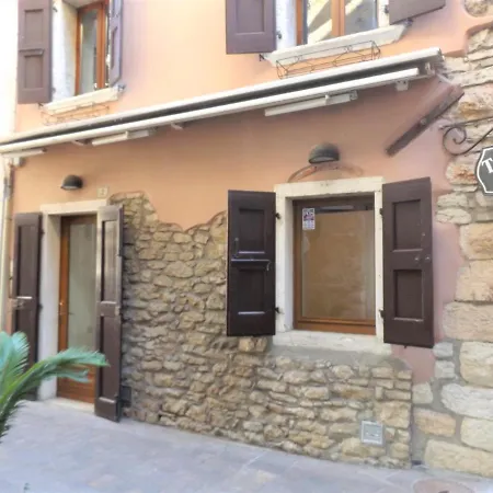 Casa Adelaide * Garda (Verona)