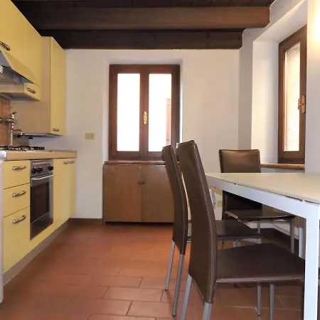Casa Adelaide Garda (Verona)
